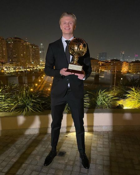 Erling Haaland with his trophy